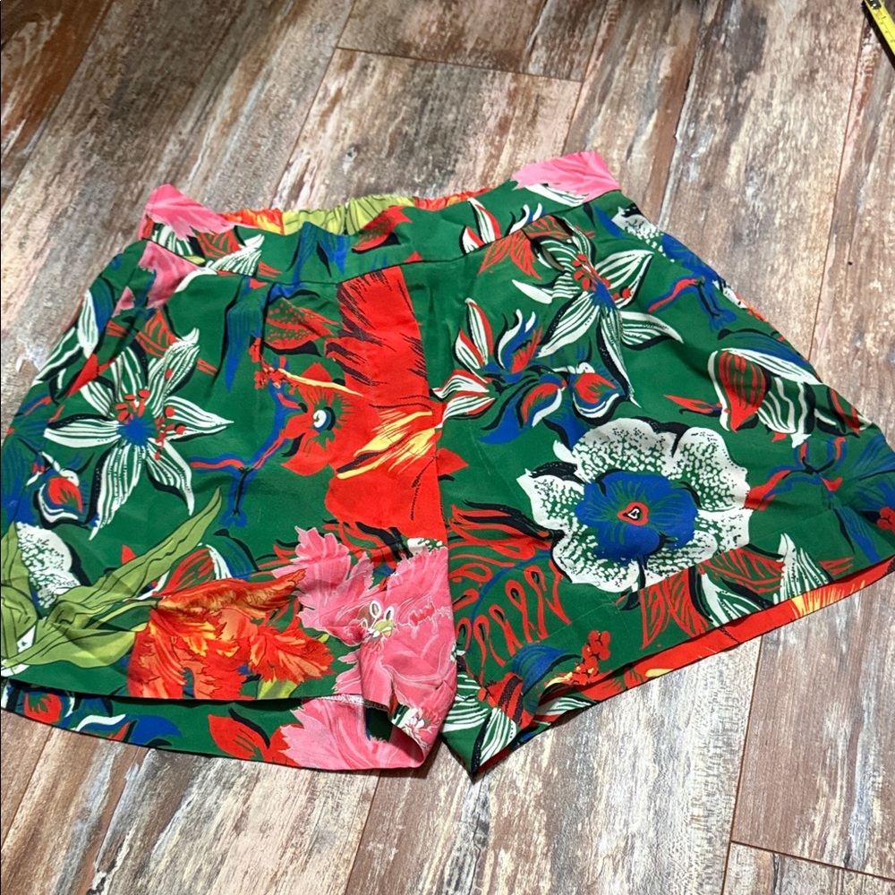 Desigual  Green High-Waist Women's Shorts